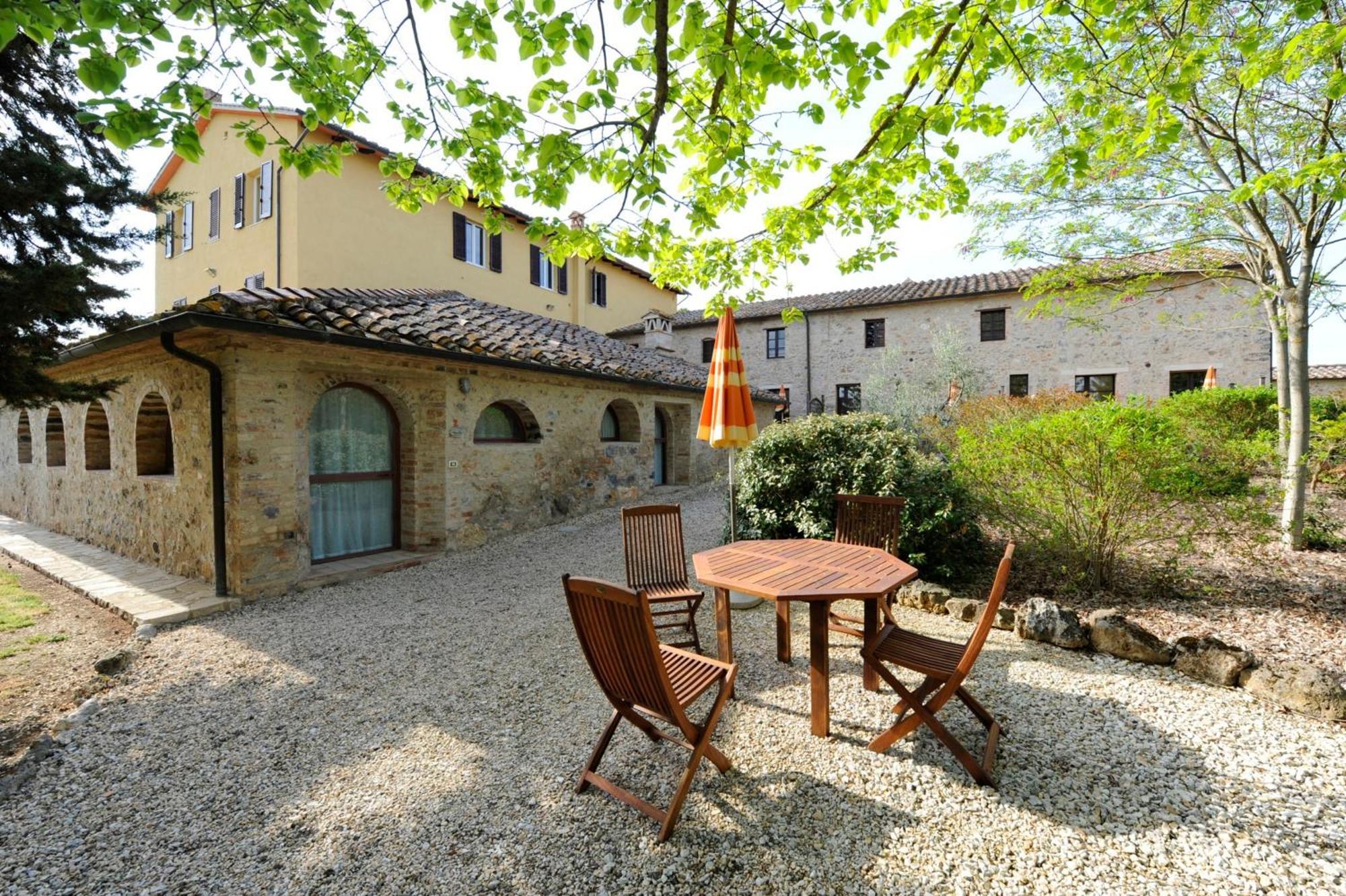 Fattoria Agriturismo Nerbona Villa Casole dʼElsa Dış mekan fotoğraf